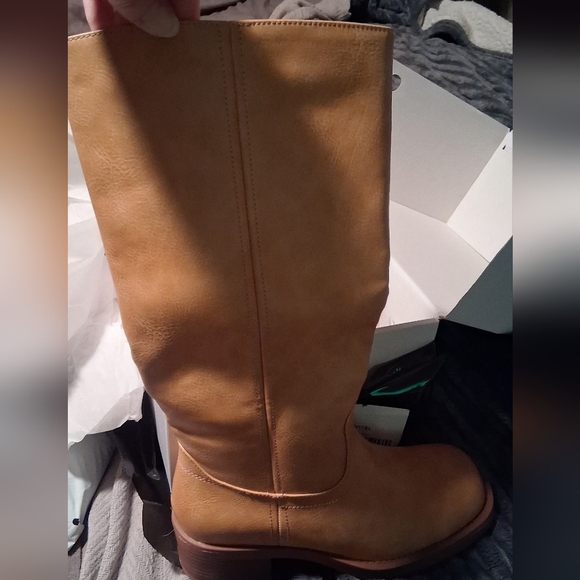 NEW! Women’s Tall Campus Boots - Picture 7 of 9